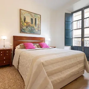 Apartment Escapada Romantica, 2 Pax, Centro Historico, Seville
